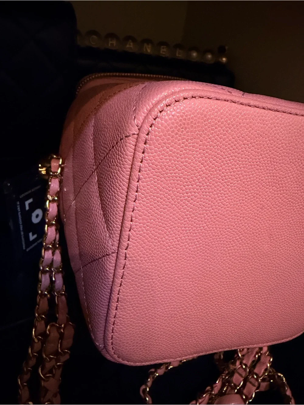 CHANEL Pink Quilted Vanity bag. Caviar leather Almost new!